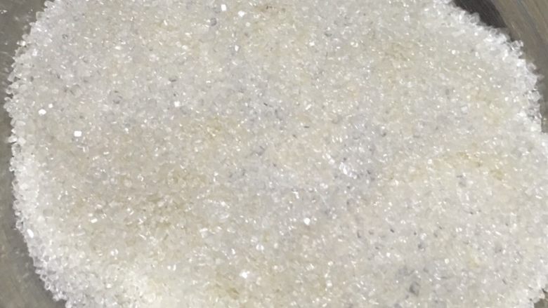 酸奶蛋糕,打蛋白放3滴醋糖分3次加入