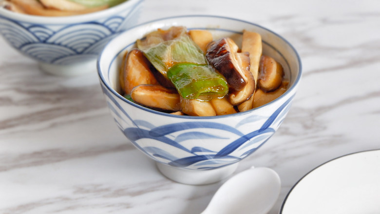 葱烧蘑菇,传统鲁菜,成品图~