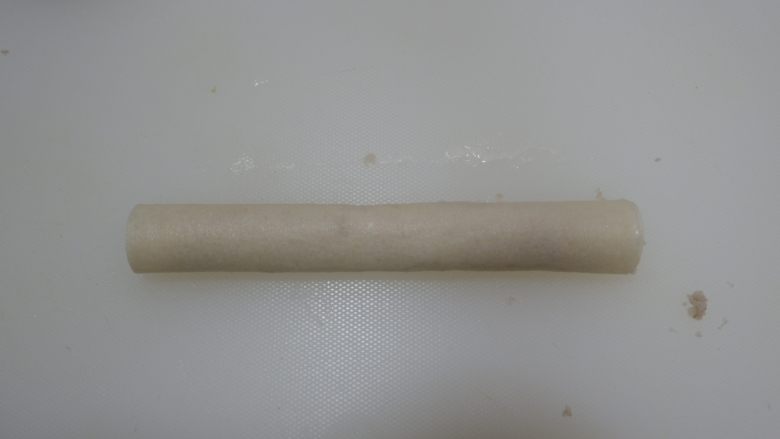 芋泥春卷筒(烤箱版),卷成圆筒状。