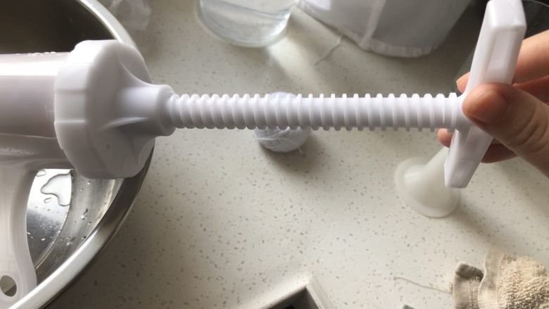 自制香肠(黑椒口味),灌肠神器后面盖子拧下来