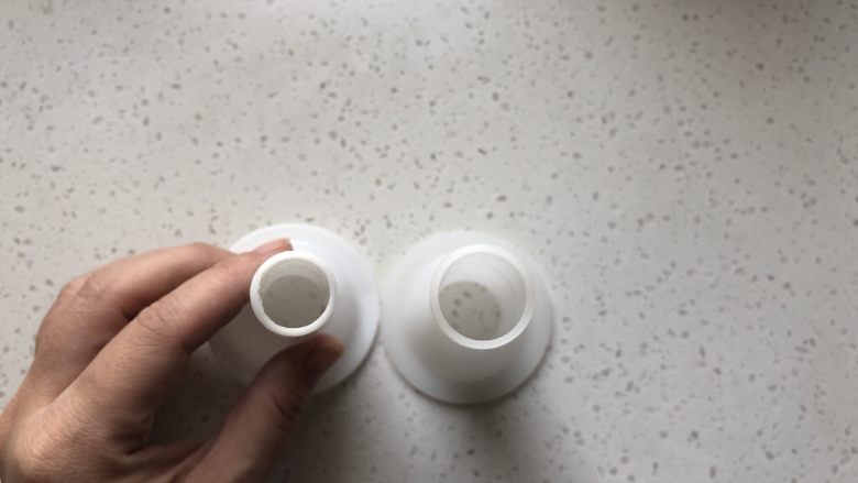 自制香肠(黑椒口味),两个头,粗的用来灌猪肠衣,细的用来灌羊肠衣
