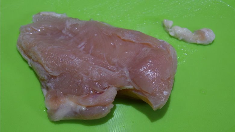 汪星人的美味零食,去掉鸡皮和肥肉的地方。