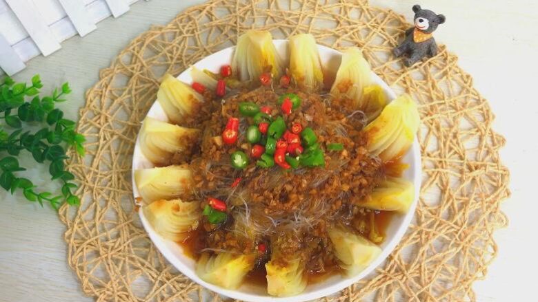 蒜香娃娃菜蒸粉丝,是不是很完美呢?又香又好吃