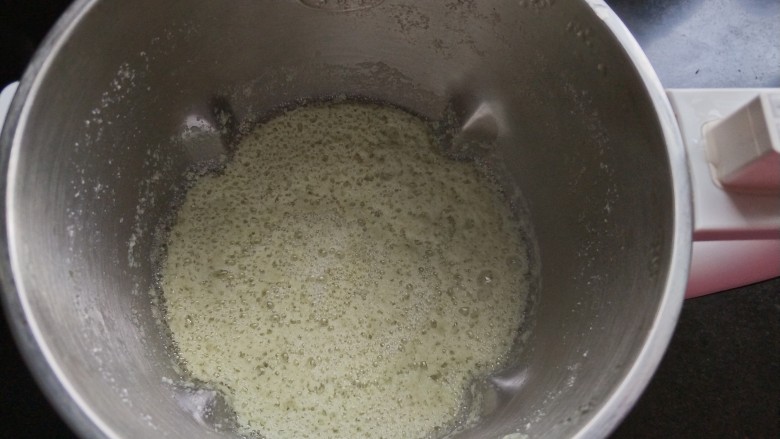 春天的味道 黄瓜豆浆,豆浆机好了。