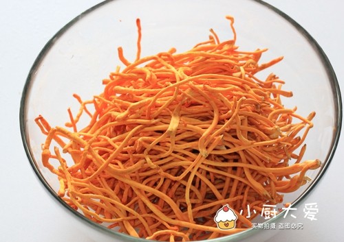 初春爽口滋补小菜----鲜椒虫草花,<a style='color:red;display:inline-block;' href='/shicai/ 8'>虫草花</a>摘去根部