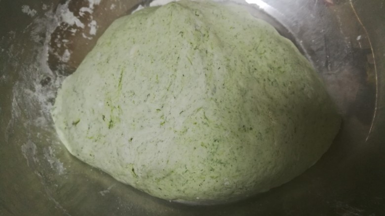 香,甜,韧劲十足的蜜豆青团,和成面团