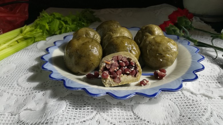 香,甜,韧劲十足的蜜豆青团,细节展示