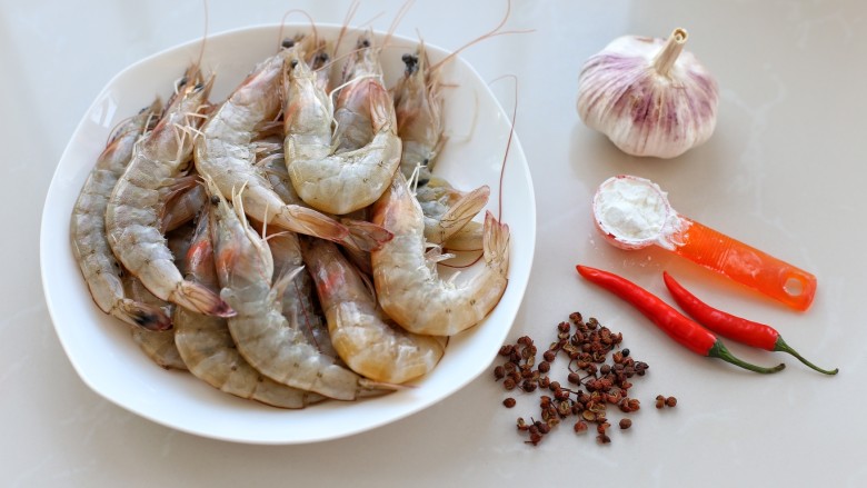 椒盐大虾,准备好所需食材