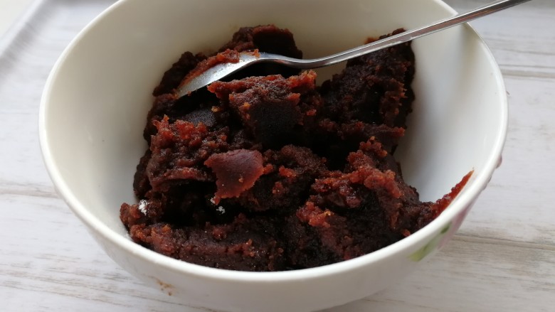 红豆沙糯米饼,<a style='color:red;display:inline-block;' href='/shicai/ 475'>红豆沙</a>半碗(如图)