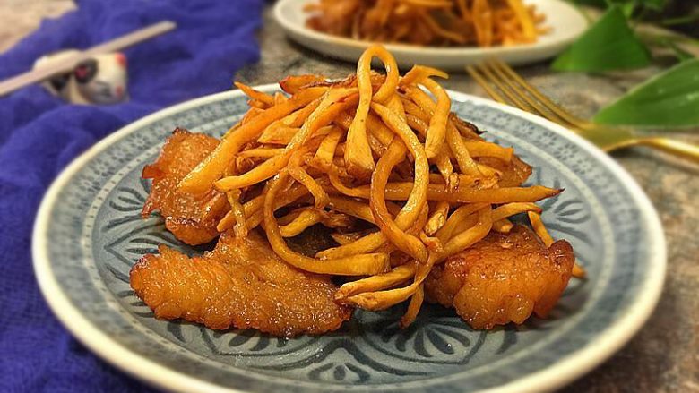 头菜炒五花肉