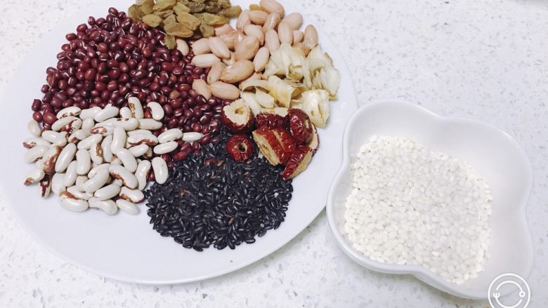 八宝粥,所有食材提前一晚泡水