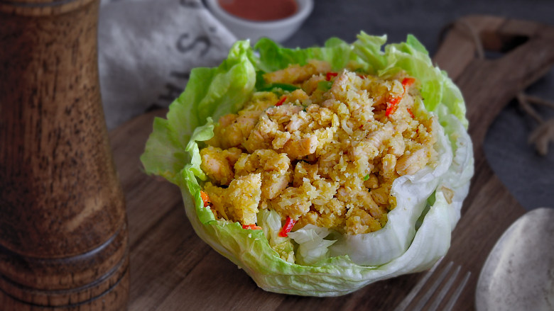 鸡肉炒饭生菜盅,成品图~~