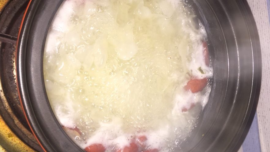 枸杞红枣银耳羹