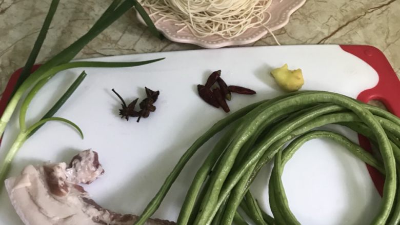 豆角焖面,全部食材来亮个相吧😄