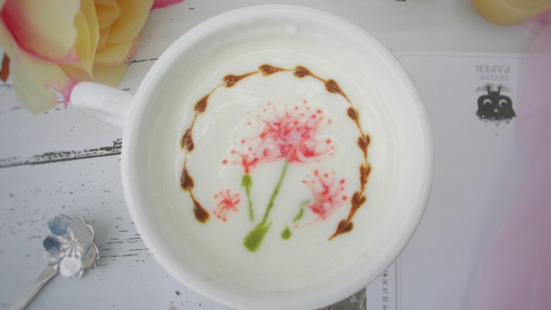 酸奶拉花之蒲公英