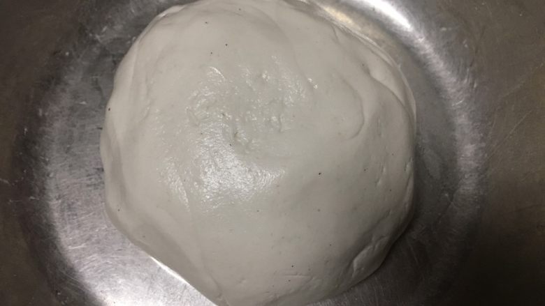 香菇肉馅汤圆,按照上面方法,糯米面团准备好啦