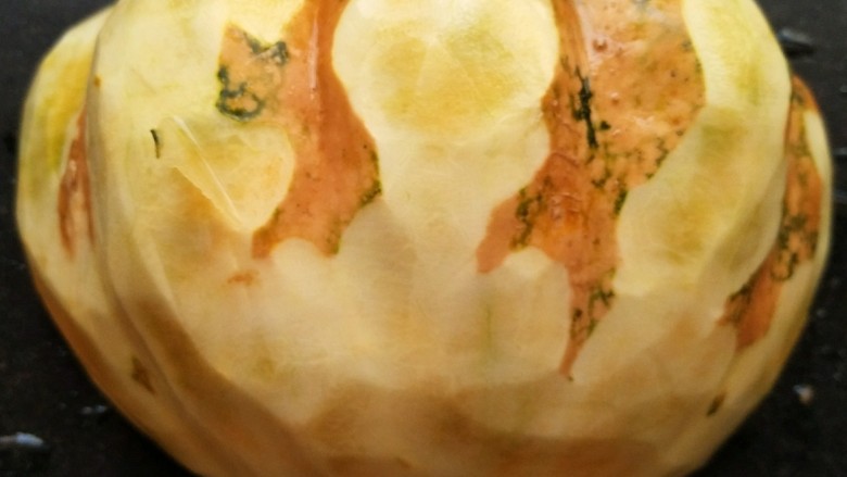 酒酿发酵馒头,豆沙包,<a style='color:red;display:inline-block;' href='/shicai/ 3410'>北瓜</a>去皮,有一部分不好去皮。