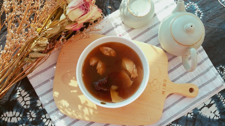 热夹湿感冒
对症覆杯即愈,分成两碗,一天内喝完