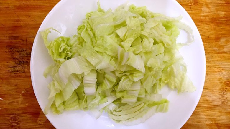 升级版腌笃鲜~不一样的杭帮菜,全部切好,控干水分,备用