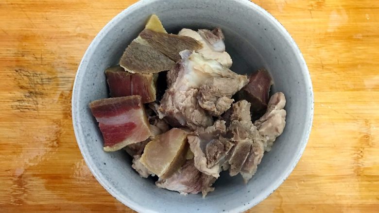 升级版腌笃鲜~不一样的杭帮菜,捞出过好水的排骨和咸肉