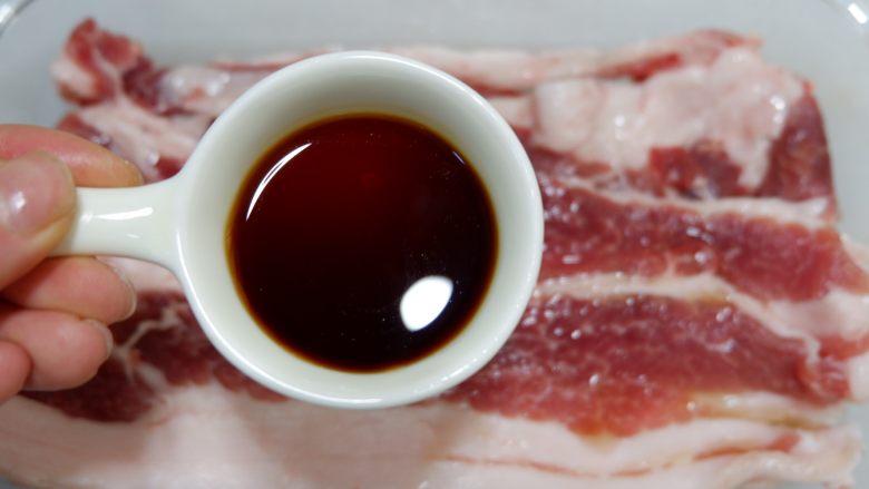 韩味五花肉(烤箱版),<a style='color:red;display:inline-block;' href='/shicai/ 788'>生抽</a>