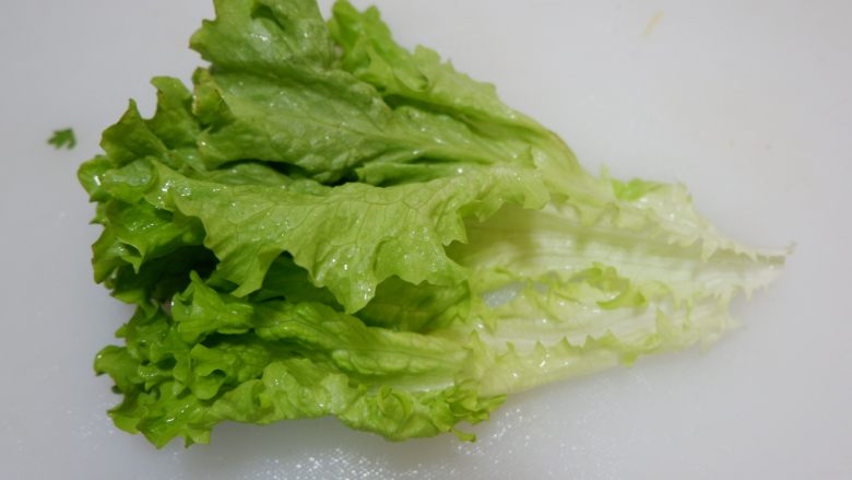 韩味五花肉(烤箱版),<a style='color:red;display:inline-block;' href='/shicai/ 121'>生菜</a>洗净