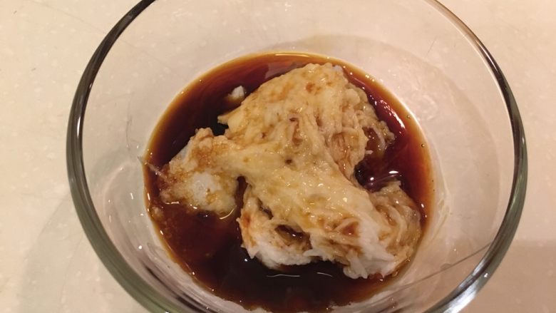 想要你-山药豆腐,步骤12的酱油/米啉/盐,加入山药泥里搅拌均匀备用