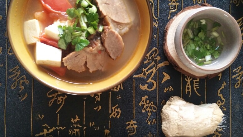 超满足、超大块的牛肉粉丝汤――满满的一碗,温暖你的胃!,尽情的享受美味吧!