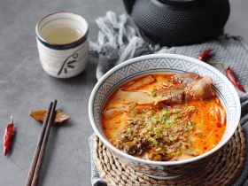 ラーメン，日料店必点的地狱拉面