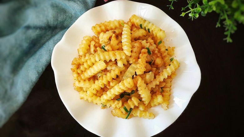 孜然狼牙土豆,味道真的不错,跟烧烤一样