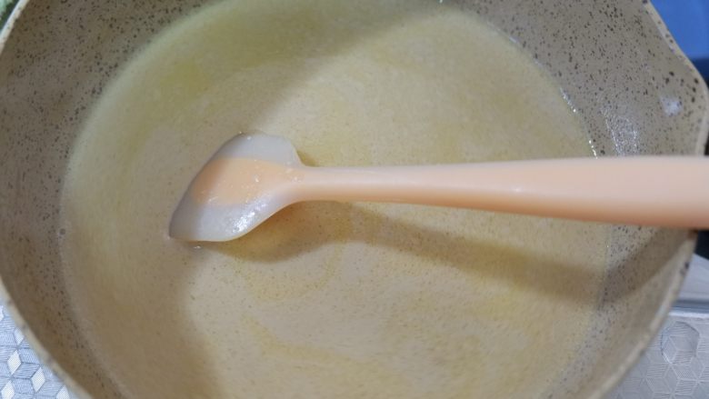 咖啡奶冻,搅拌均匀,