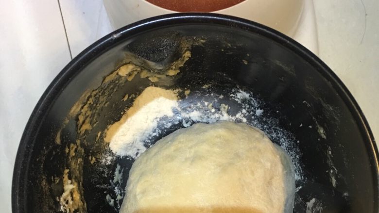 火腿咸味烤馒头,面团温暖环境下发酵30分钟