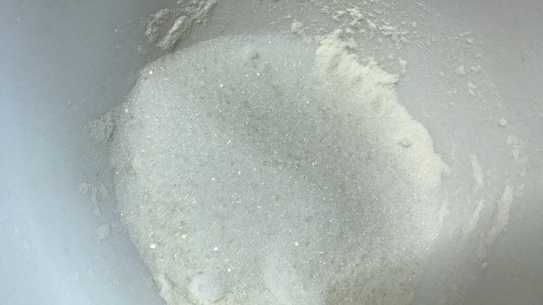戚风蛋糕(后蛋法),称好蛋白用的糖。