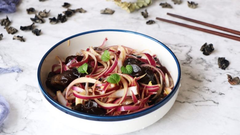 黑木耳凉拌洋葱_1541949710510