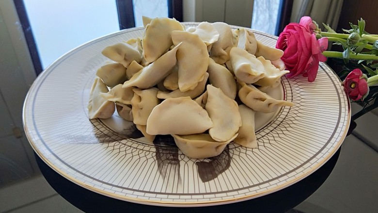 虾仁鲜菇鱼肉饺子,成品图