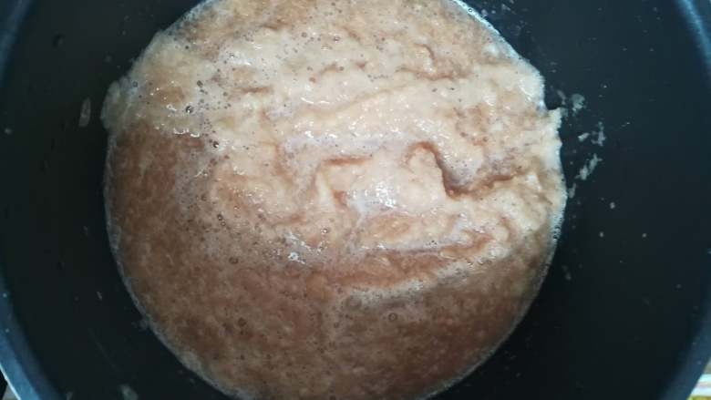 川贝雪梨膏,当然,如果有料理机的,稍微打一下更方便