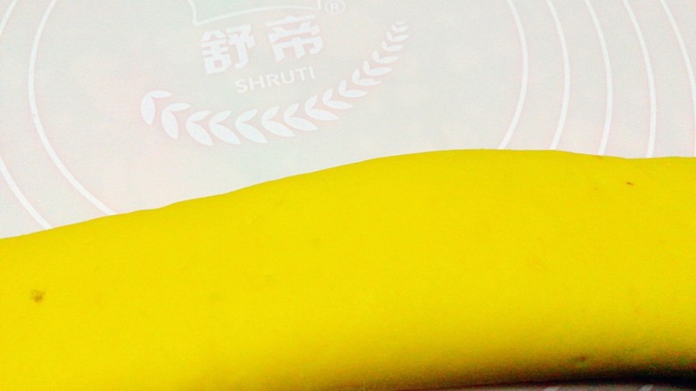 双色南瓜花卷,同样方法用南瓜面团放下面
