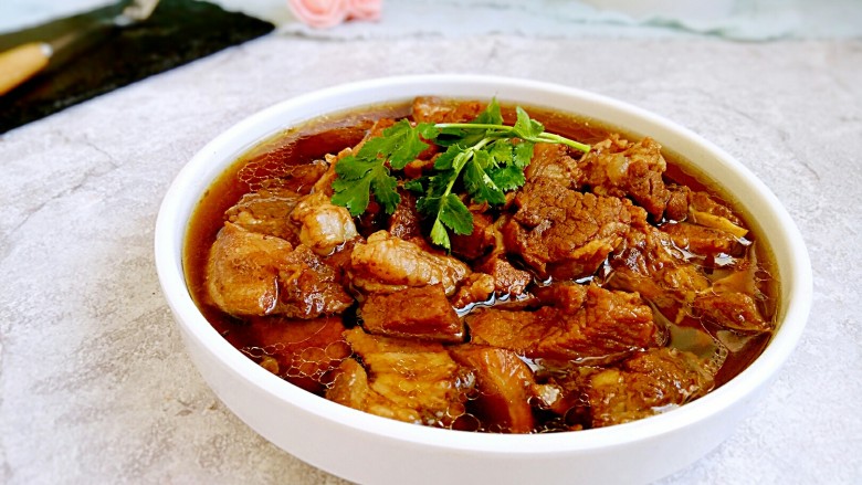 炖牛腩