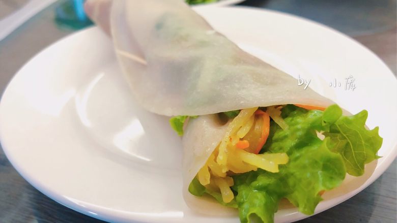 烫面春饼,配菜卷食