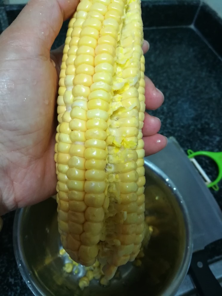 好吃看得见的玉米浓汤,看,这就是我挖出来的“路”。