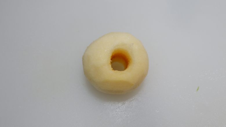 补钙豆浆—儿童食谱,<a style='color:red;display:inline-block;' href='/shicai/ 594'>梨</a>洗净,去皮、去核、