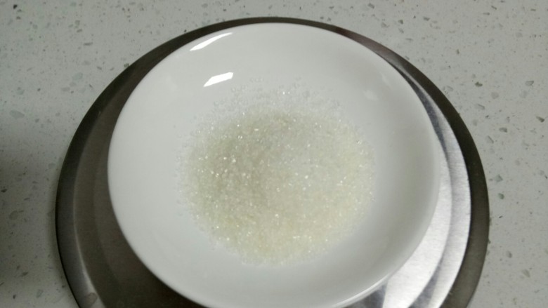 红豆沙蒸糕,<a style='color:red;display:inline-block;' href='/shicai/ 3729'>白糖</a>20克,我不喜欢吃甜食,所以放糖少,喜欢吃甜食的亲可以加倍放。