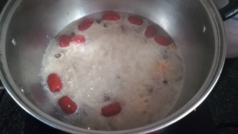 最滋阴补血的早餐,酒酿桂圆鸡蛋,水开了