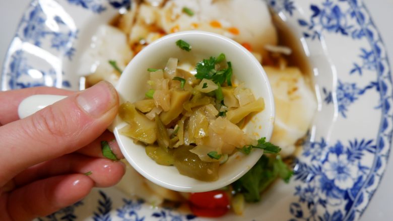 街头豆腐脑,榨菜