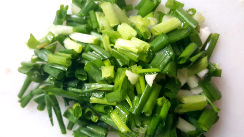 ~洋葱干锅虾煲,准备<a style='color:red;display:inline-block;' href='/shicai/ 3250'>葱</a>。