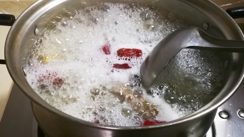 三心二意~红枣大米山芋干粥,最后大火烧滚一分钟