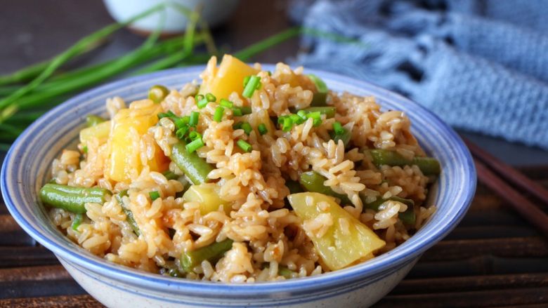 土豆豆角焖饭,美味焖饭就好了;