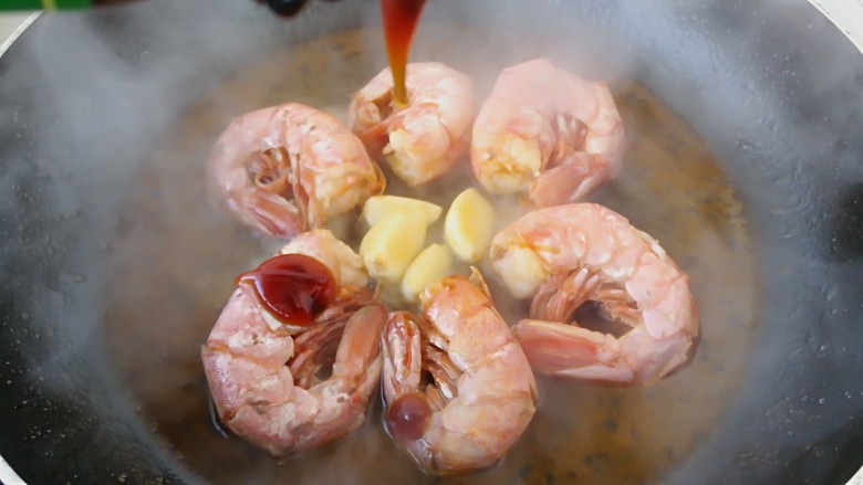 油焖茄汁虾尾,一勺蚝油