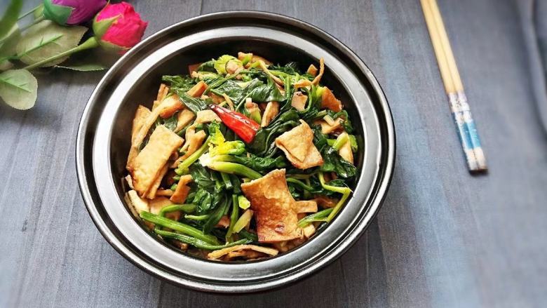砂锅菠菜烧豆腐皮