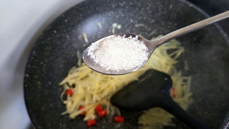 酸辣土豆丝,来一点糖